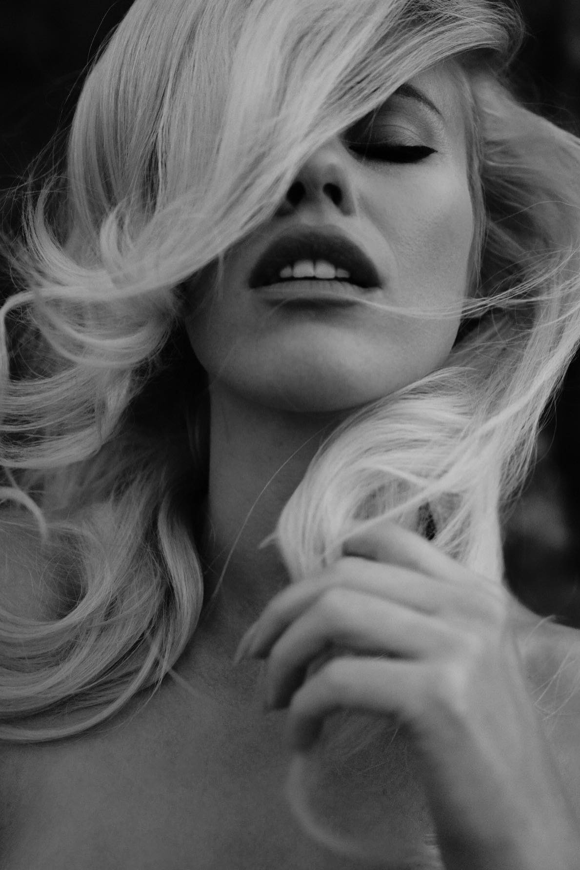 Hanna — Model & Hostess in Milano photo 21