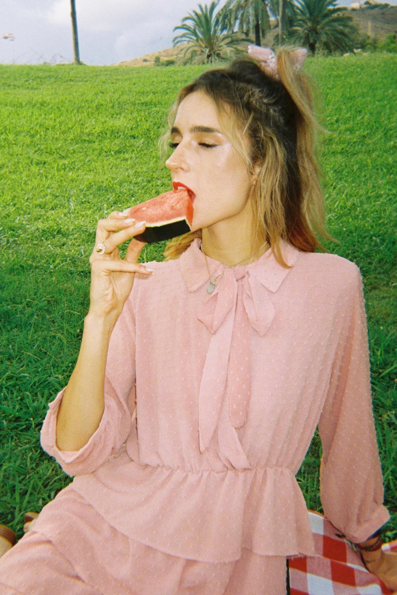 Elizabeth — Model & Hostess in Barcelona photo 4