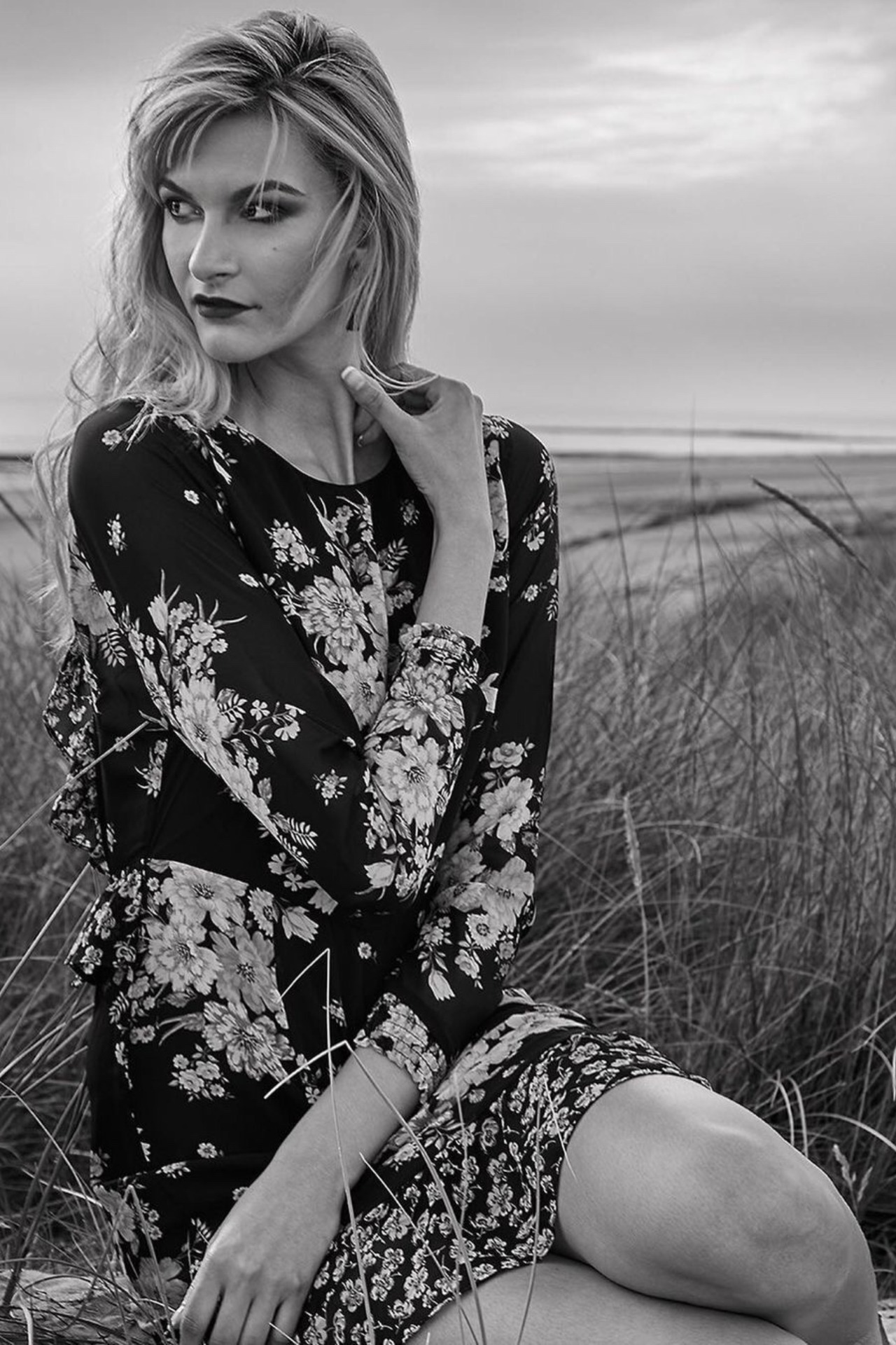 Emine — Model & Hostess in Greater Manchester photo 1