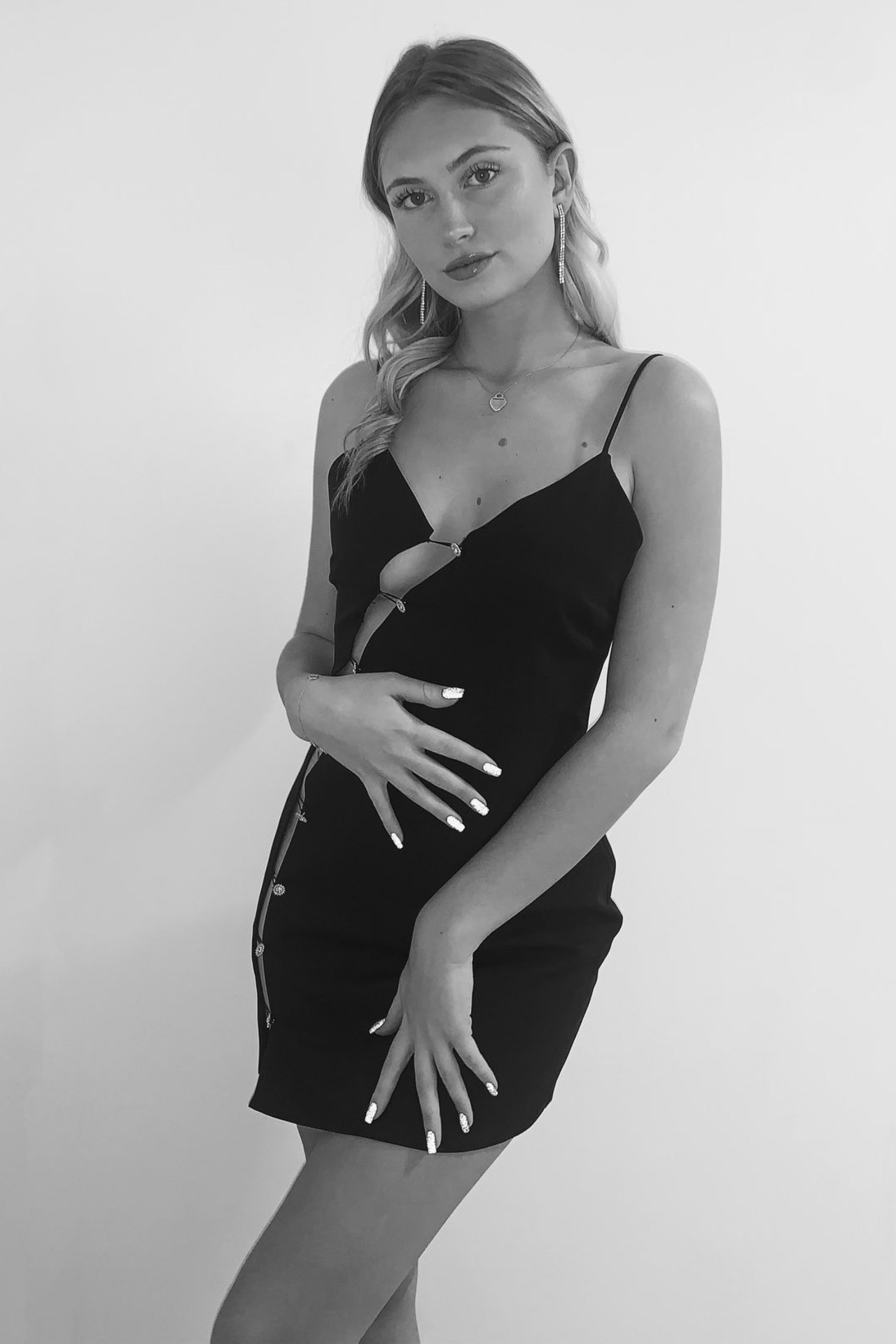 Marion — Model & Hostess in Menton photo 6