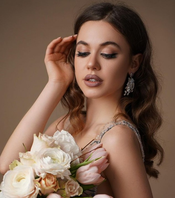 Oksana — Model & Hostess in Gen&egrave;ve photo 12