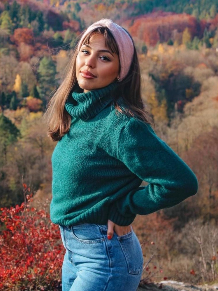 Selin — Model & Hostess in Du photo 3