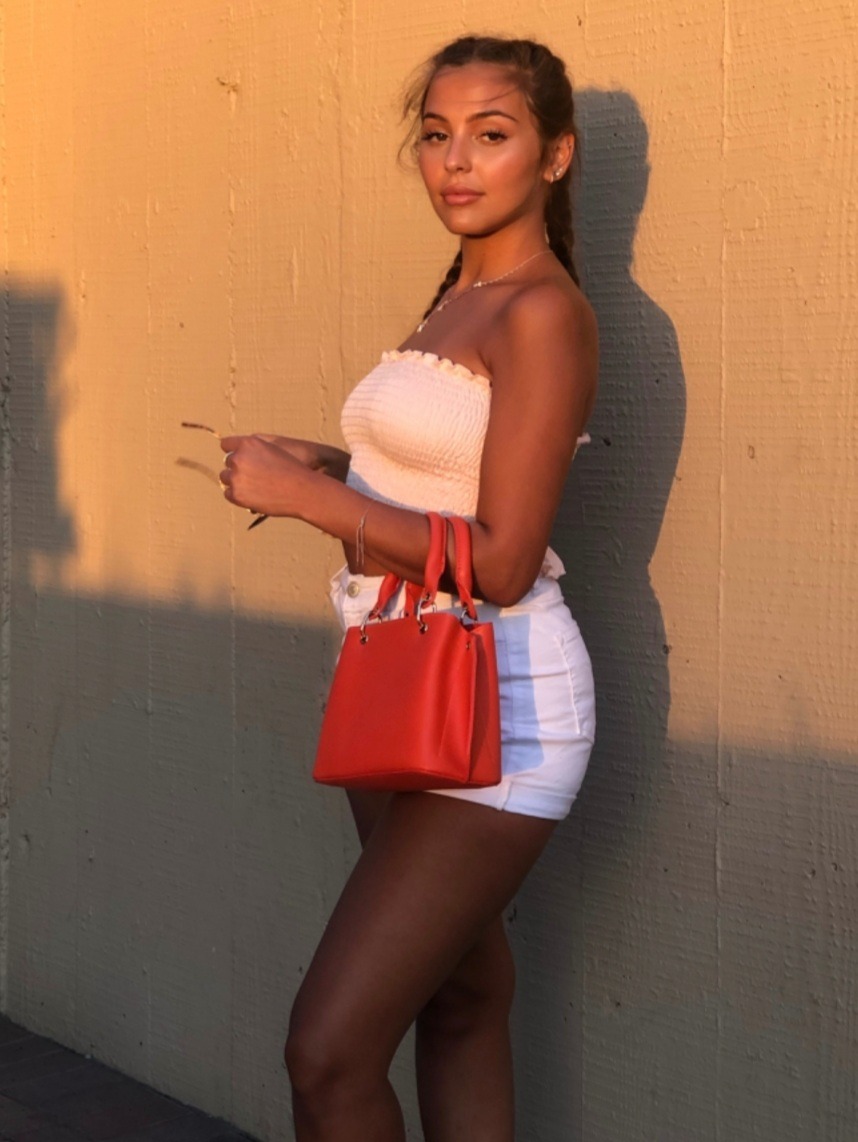 Selin — Model & Hostess in Du photo 7