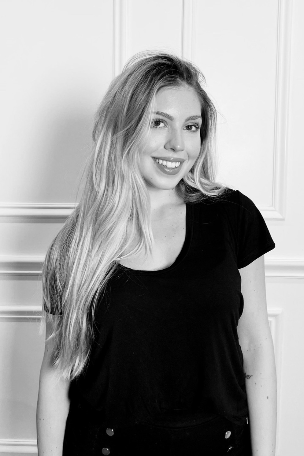 Angelina — Model & Hostess in Paris photo 2