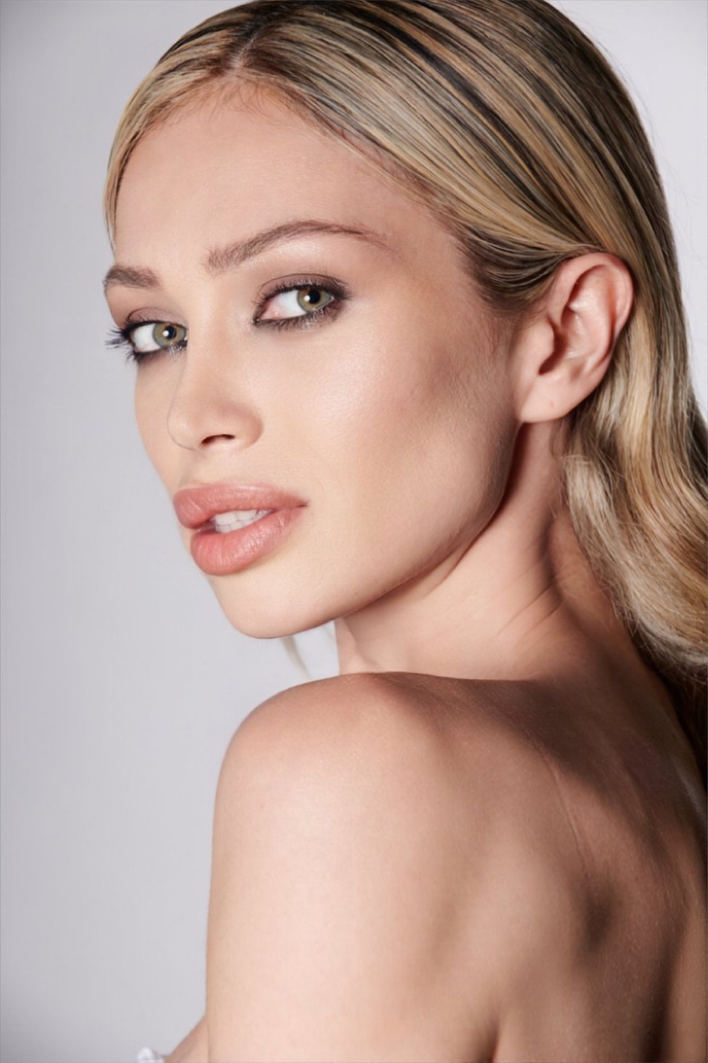 Kristina — Model & Hostess in Milan photo 12
