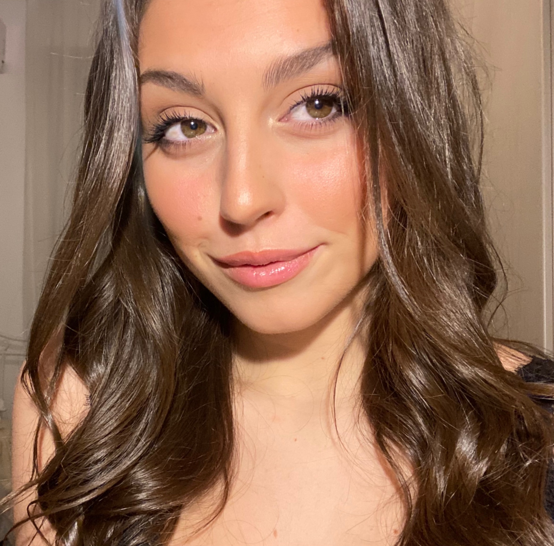 ERIKA — Model in Verona | Eye On Model