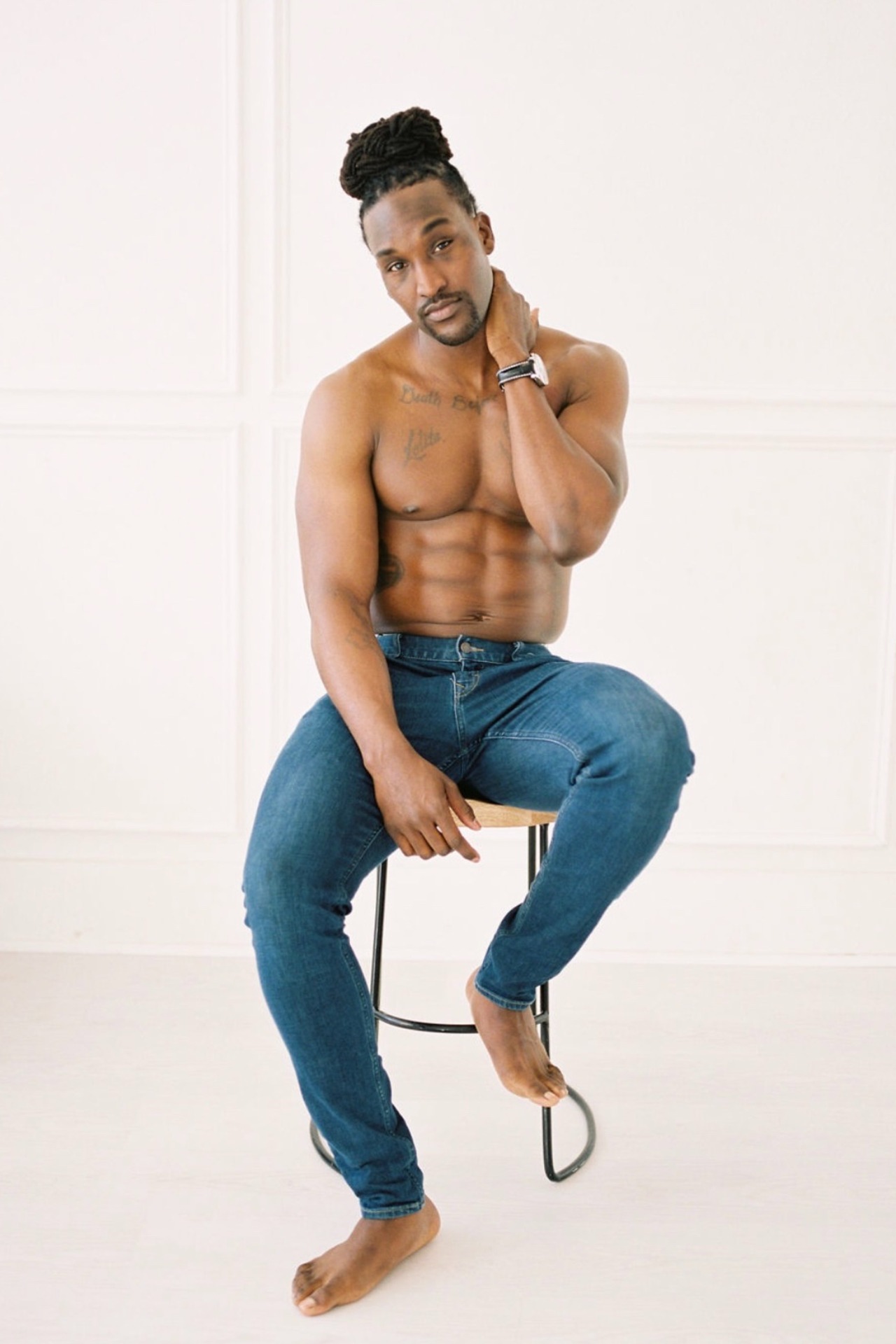 Vernel — Model & Host in Mckinney photo 13