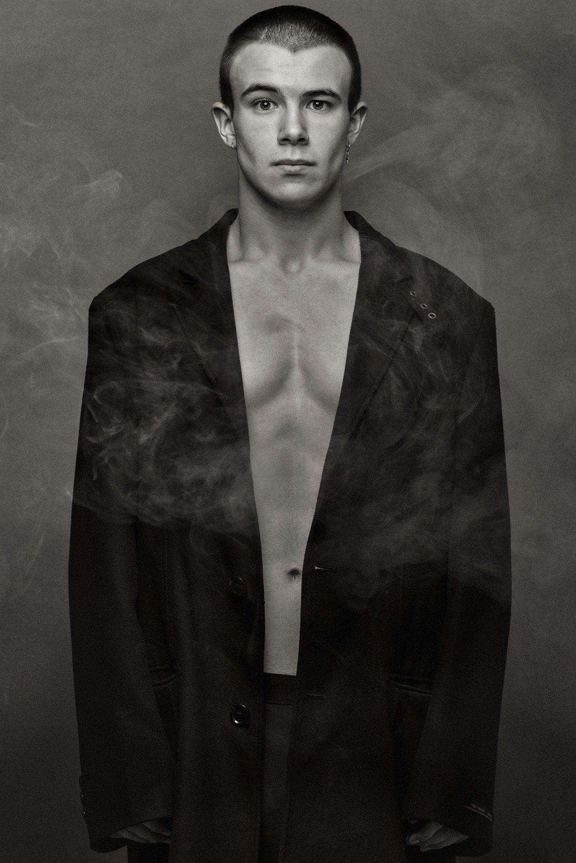 Leo — Model & Host in Sarrians photo 1