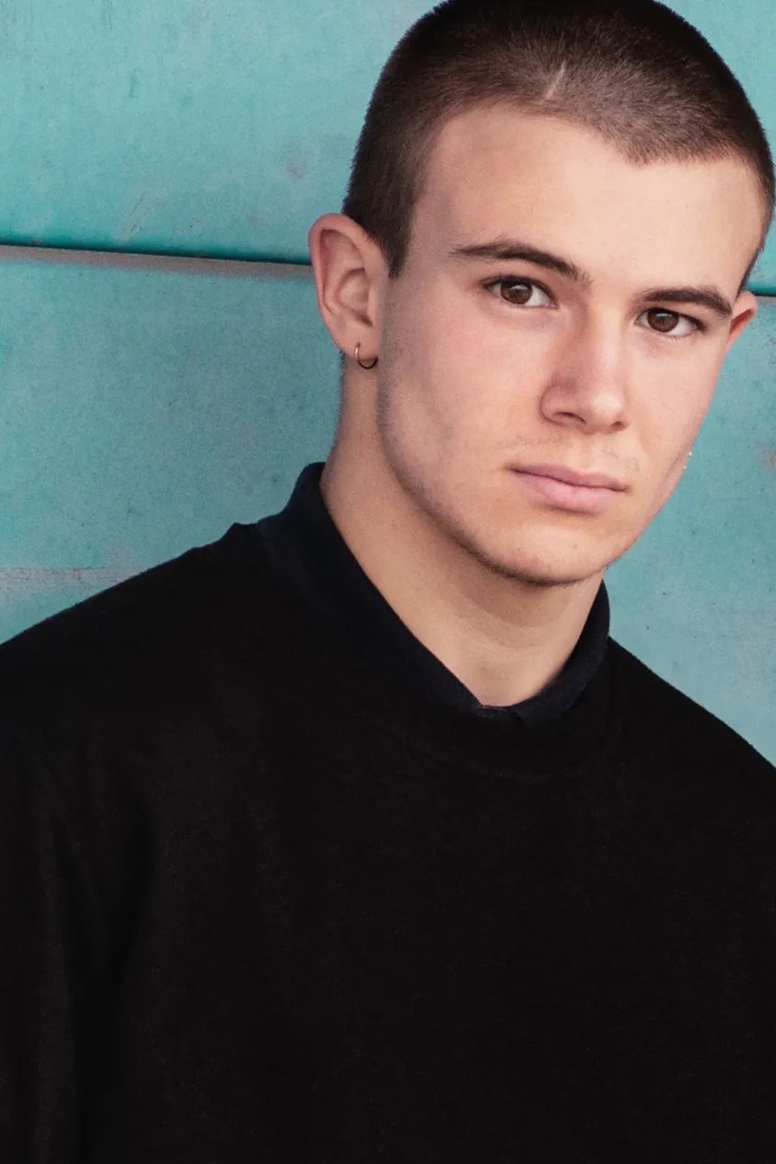 Leo — Model & Host in Sarrians photo 4