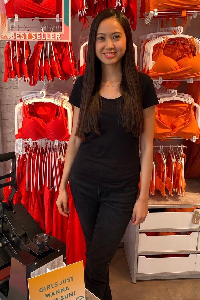 Yanling — Model & Hostess in Berlin photo 3