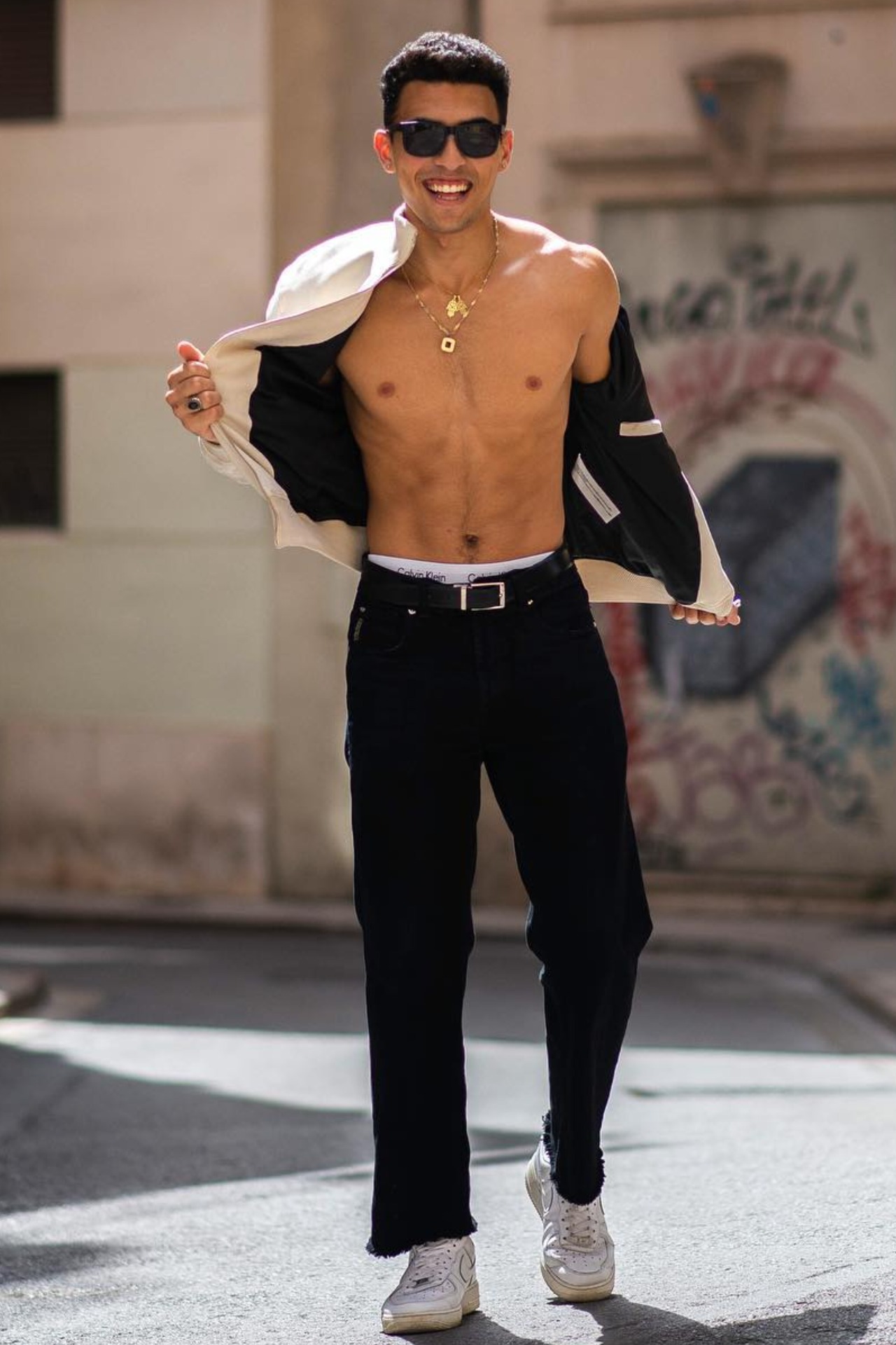Sami — Model & Host in Val&egrave;ncia photo 4