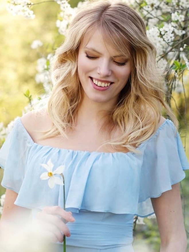 Dana — Model & Hostess in Hlavn&iacute; Město Praha photo 9