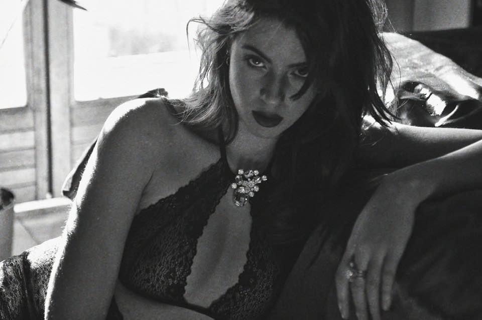 Valentine — Model & Hostess in Paris photo 2