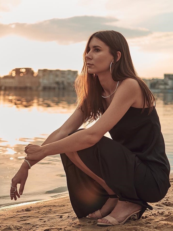 Valeriia — Model & Hostess in Berlin photo 4