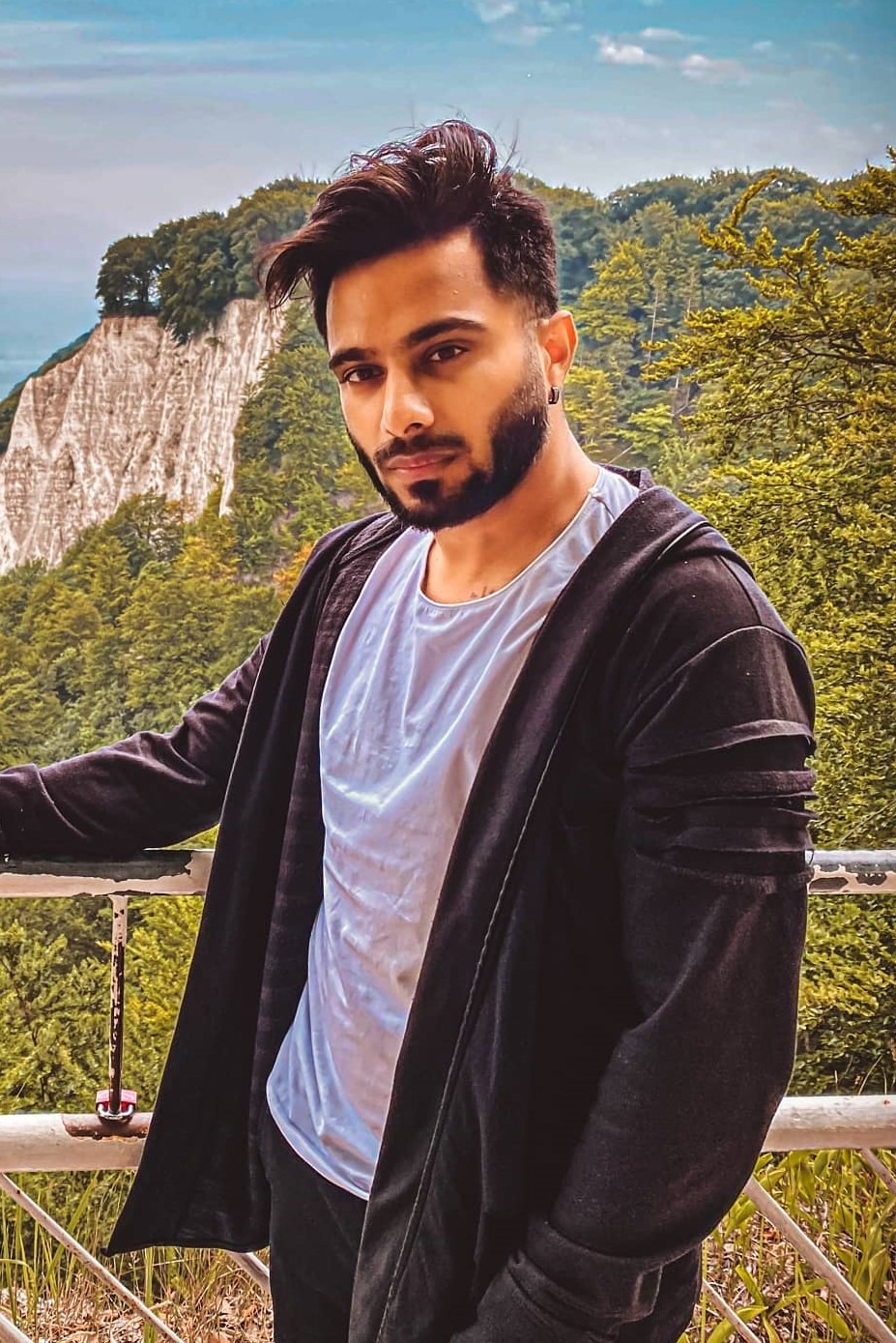 Sagar — Model & Host in Berlin photo 4