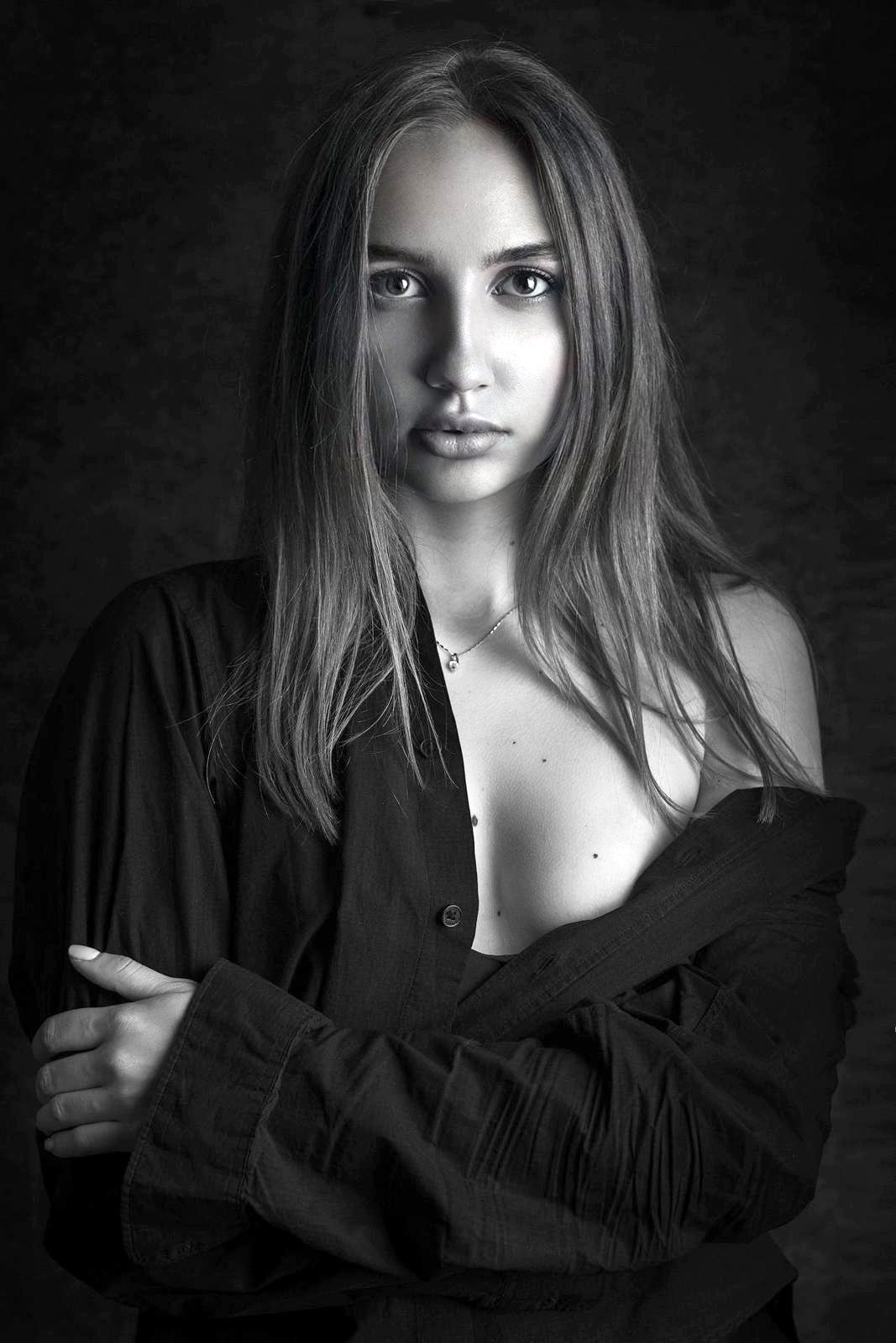 Ecaterina — Model & Hostess in Cameri photo 12