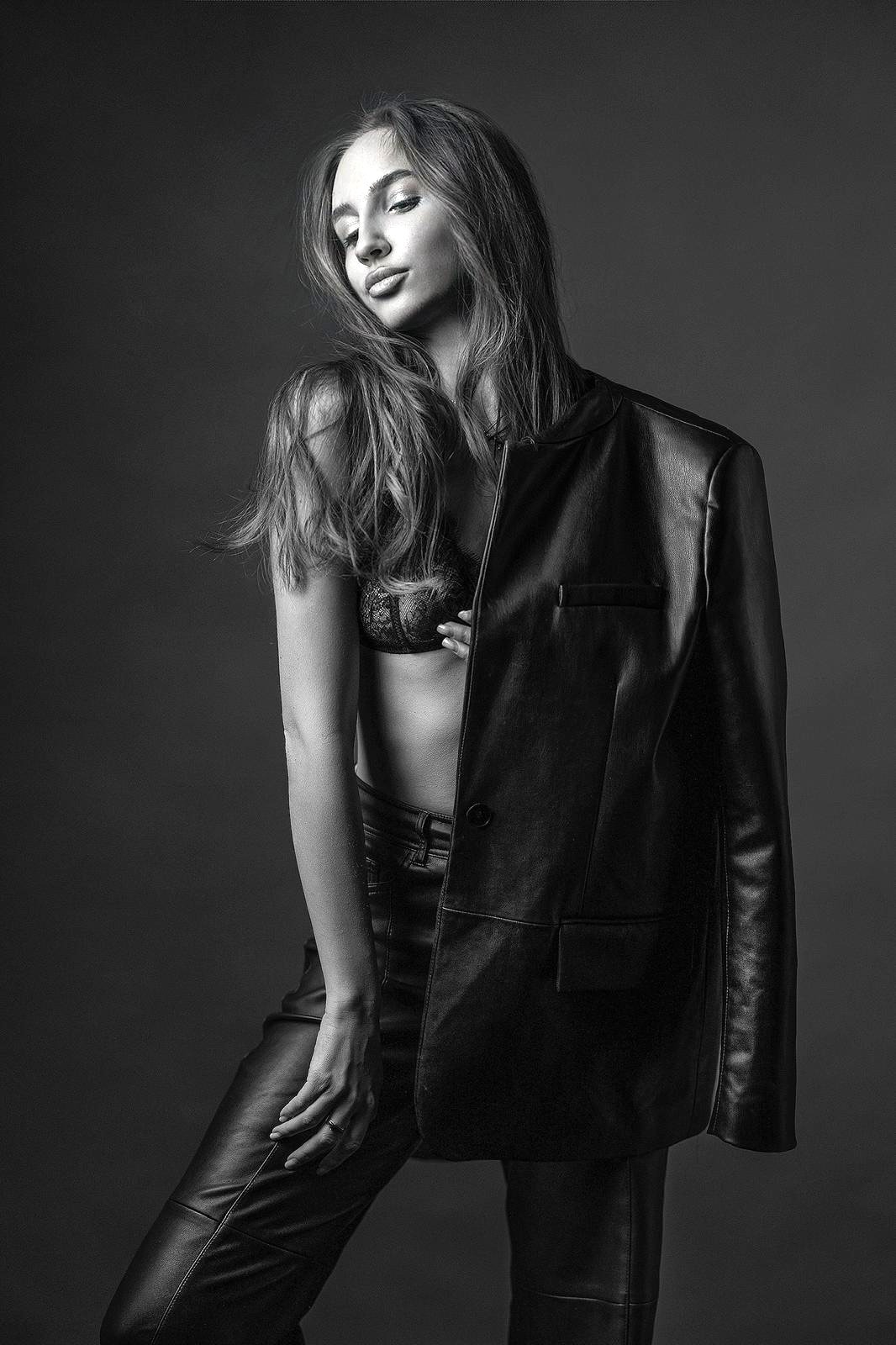 Ecaterina — Model & Hostess in Cameri photo 13