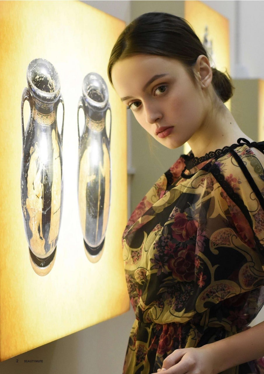 Polina — Model & Hostess in Lausanne photo 2