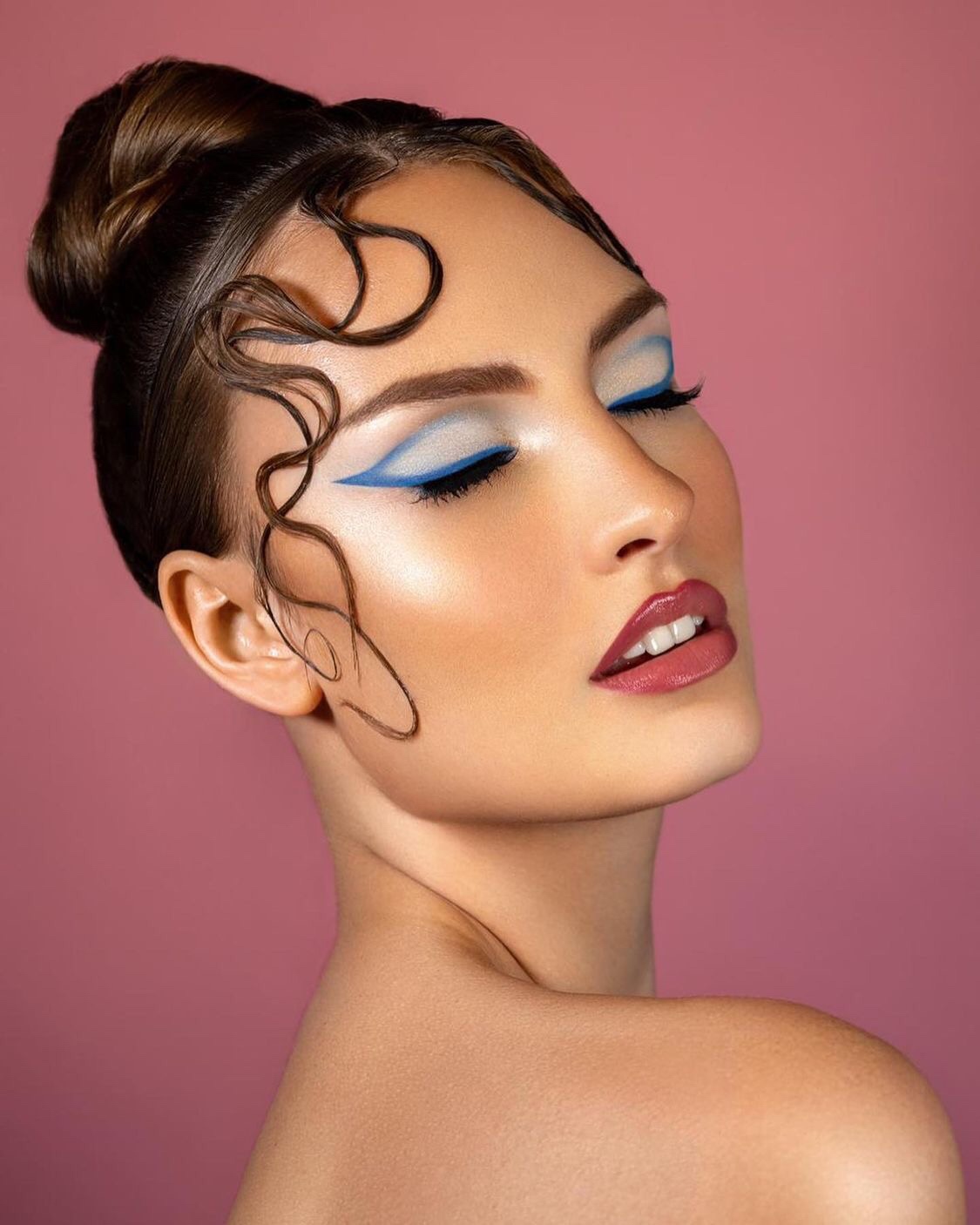 Julia — Model & Hostess in Her photo 34