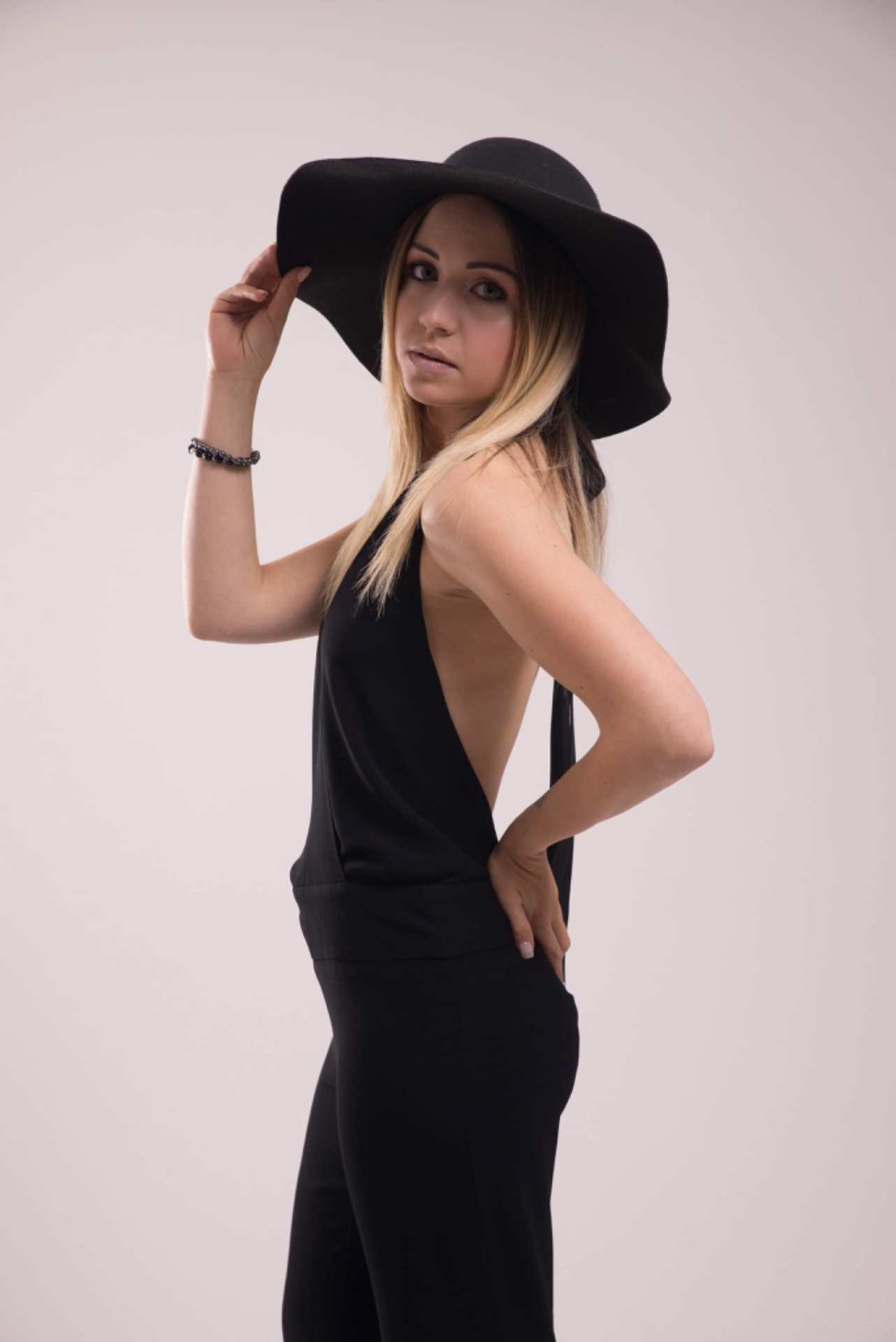 Shari — Model & Hostess in Varallo Pombia photo 1
