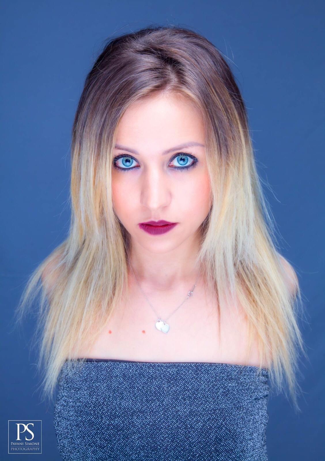 Shari — Model & Hostess in Varallo Pombia photo 5