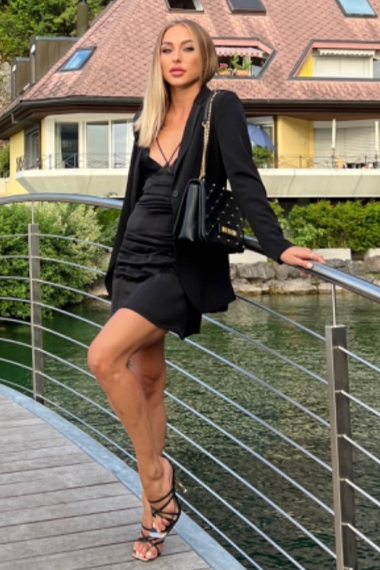 Kristina — Model & Hostess in Fahrwangen photo 3
