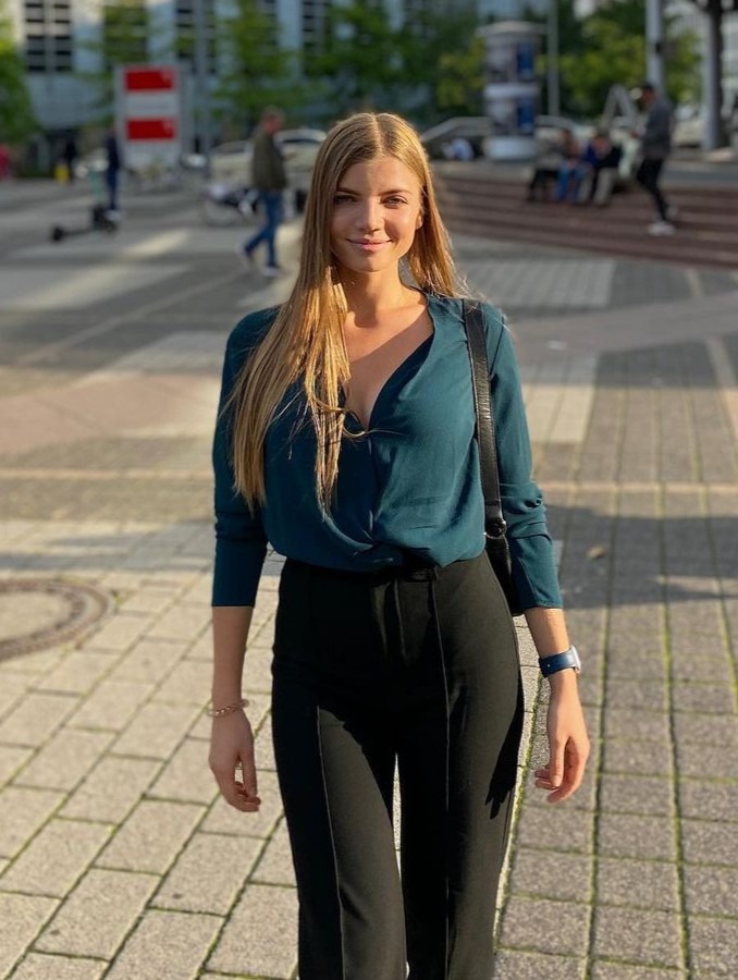 Polina — Model & Hostess in Kyiv photo 2