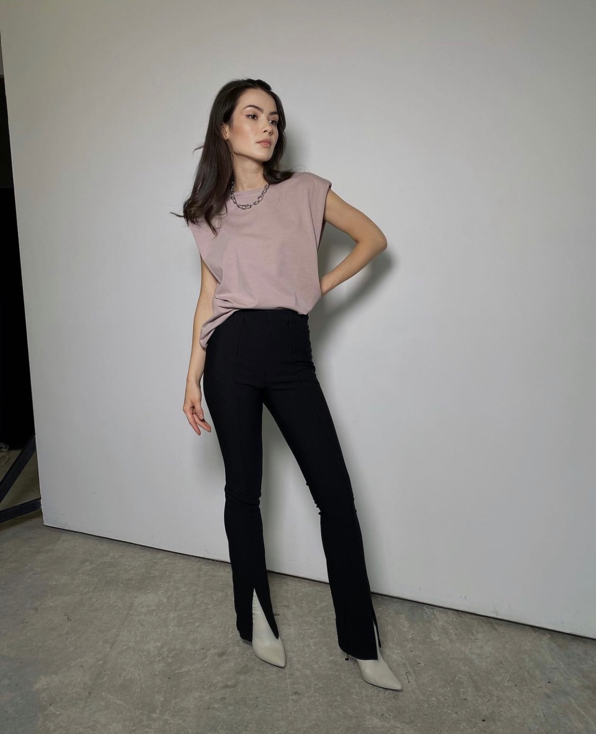 Iryna — Model & Hostess in Paris photo 4