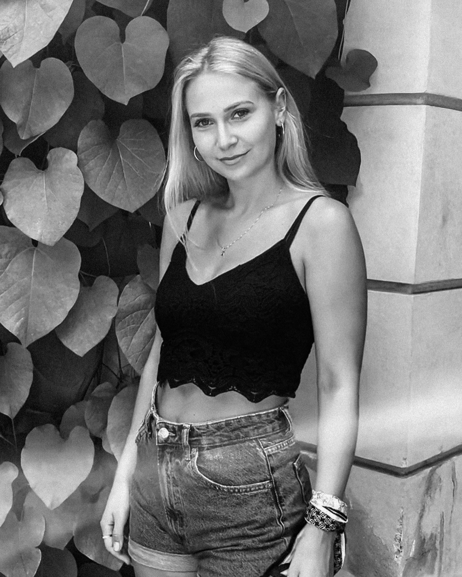 Kristyna — Model & Hostess in Zanzibar photo 3