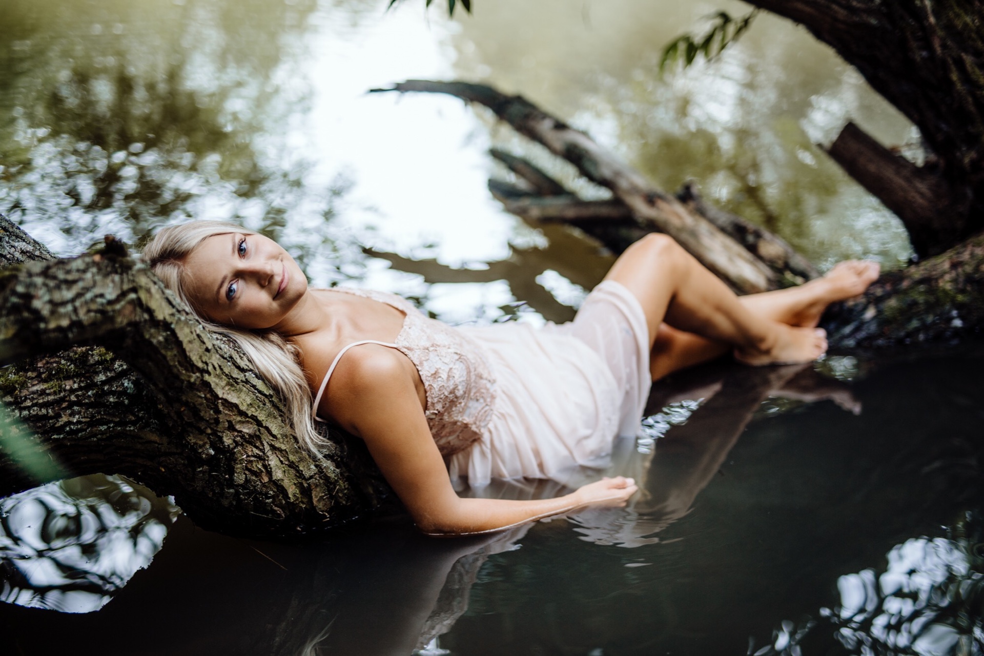 Kristyna — Model & Hostess in Zanzibar photo 5