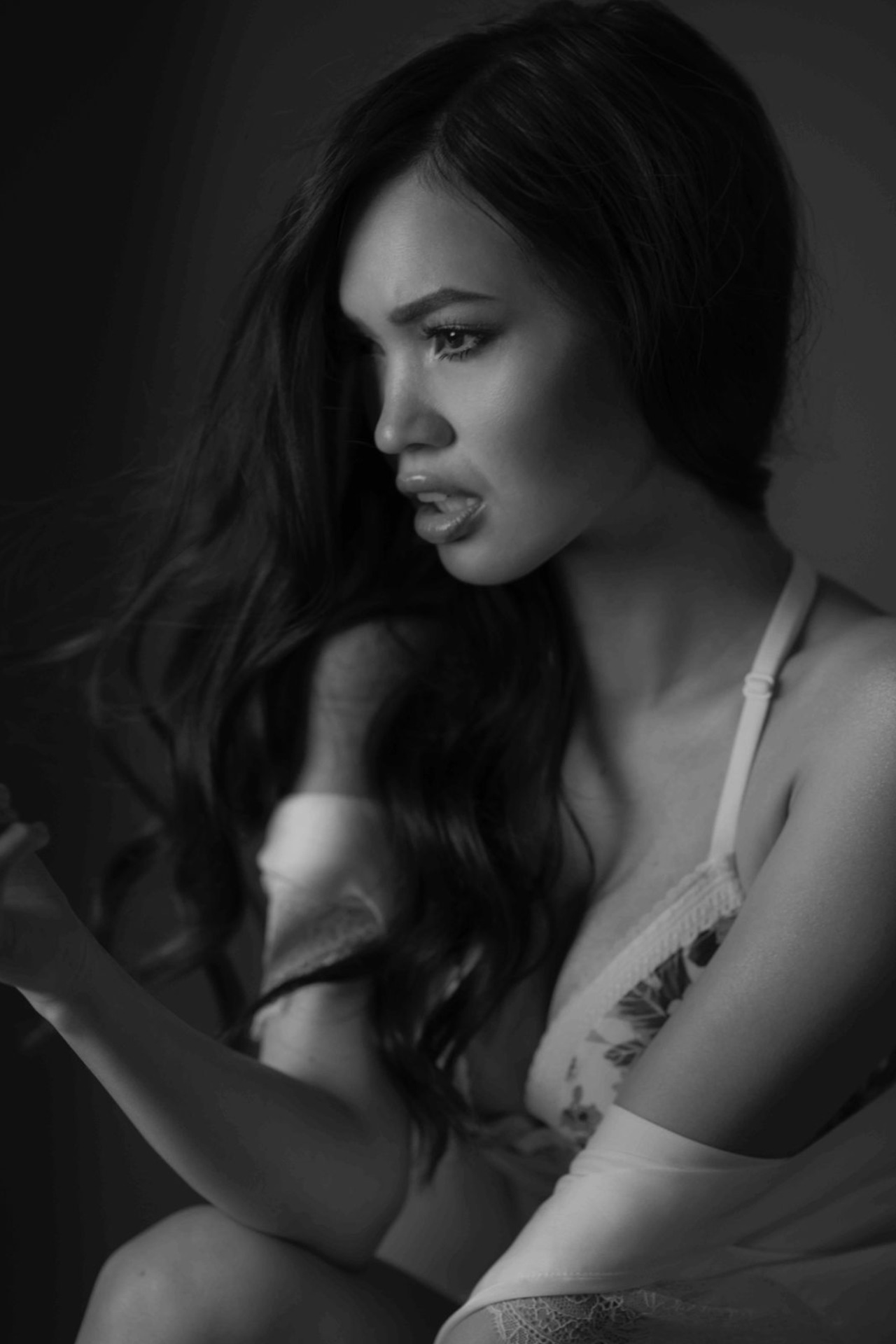 Shanne — Model & Hostess in Manila photo 27