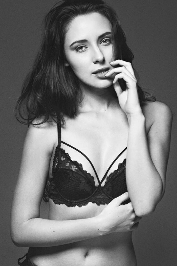 Oana Adina — Model & Hostess in Alicante (alacant) photo 2