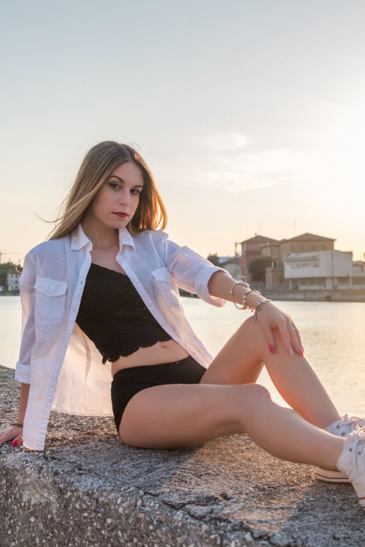 Desir&eacute;e — Model & Hostess in Ravenna photo 11