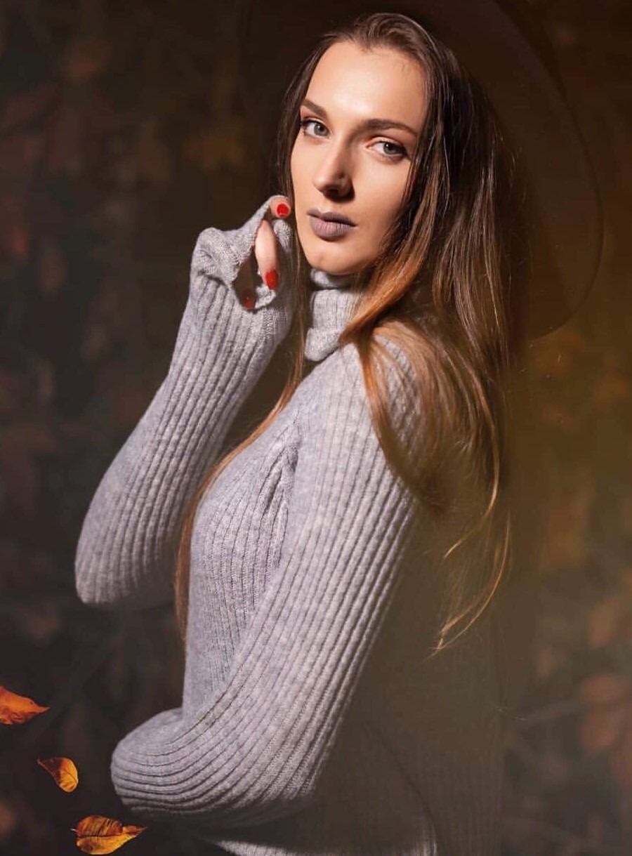 Ionela — Model & Hostess in B&uuml;dingen photo 8