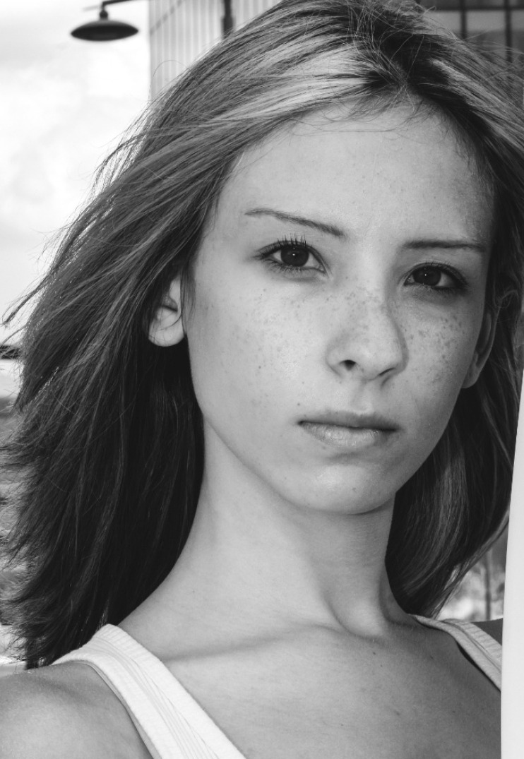 CAMILLA — Model in Villa Cortese | Eye On Model