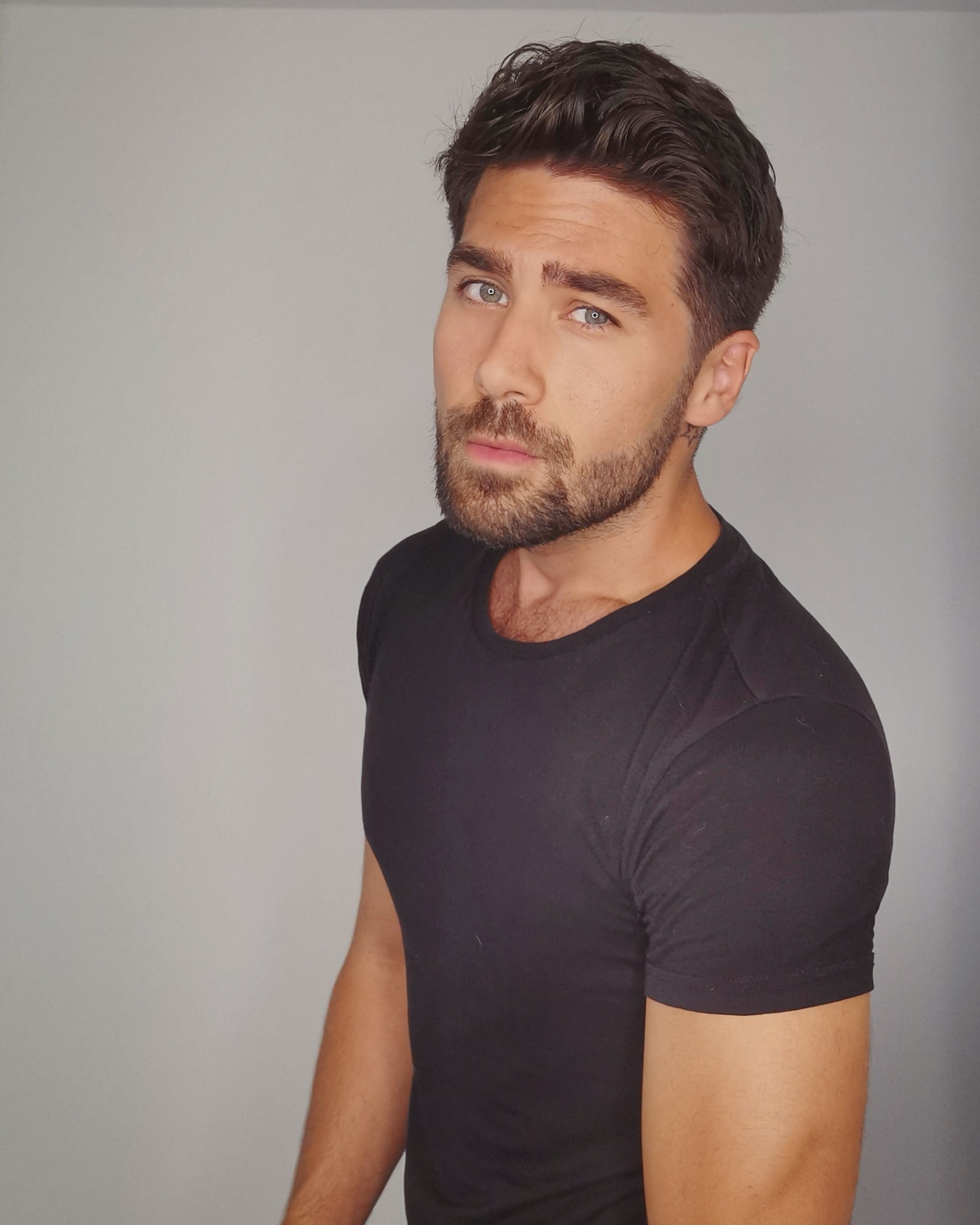 Saruhan — Model & Host in Nice photo 5