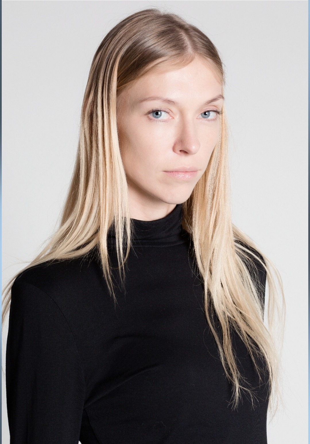 Hanna — Model & Hostess in Paris photo 10
