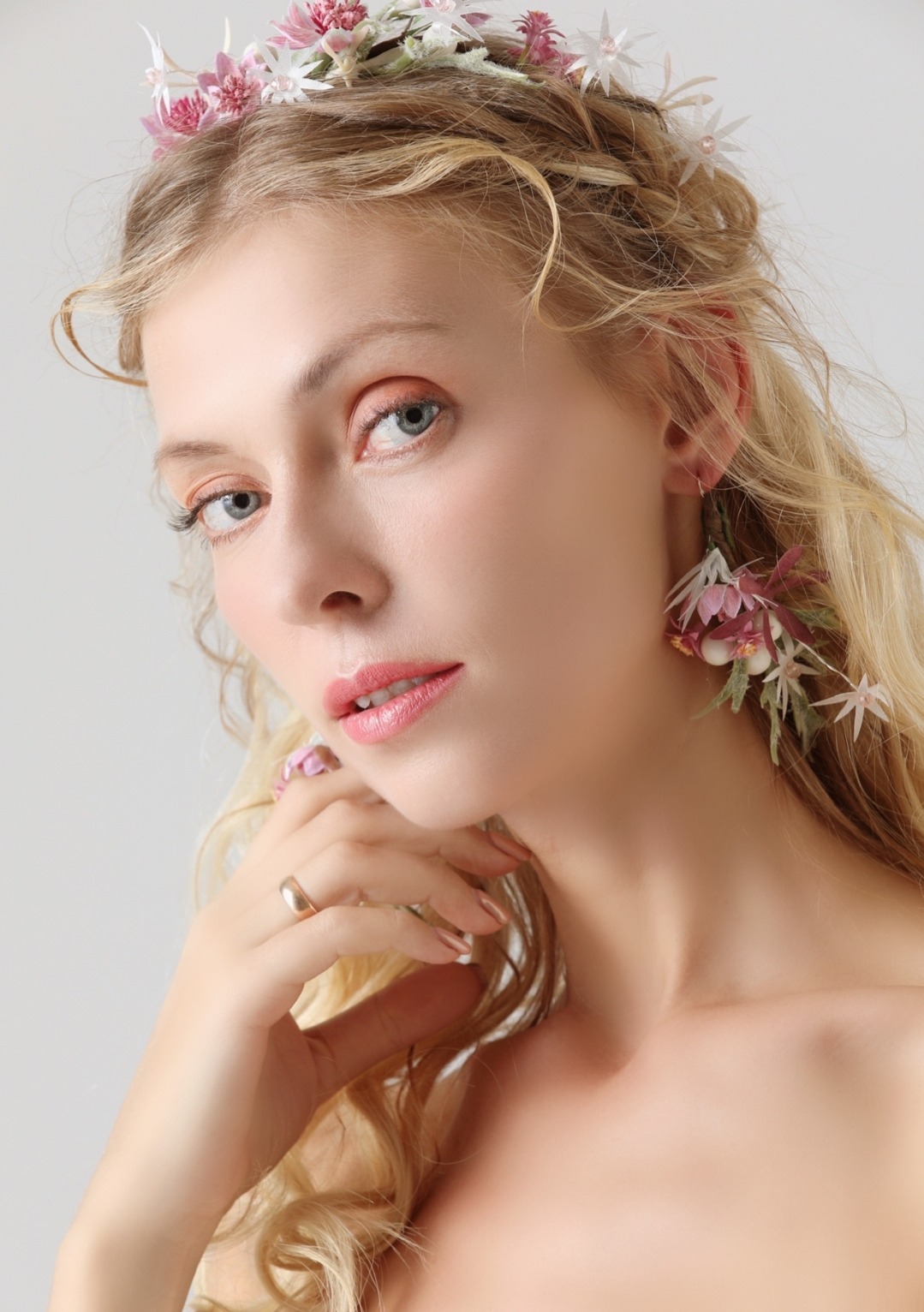 Hanna — Model & Hostess in Paris photo 14