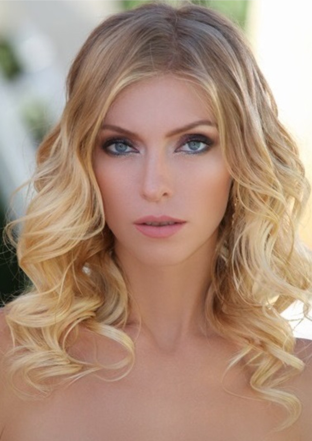 Hanna — Model & Hostess in Paris photo 15