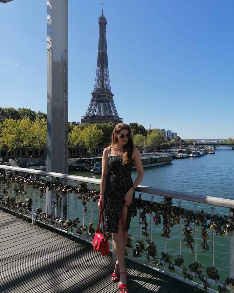 Anna — Model & Hostess in Paris photo 1