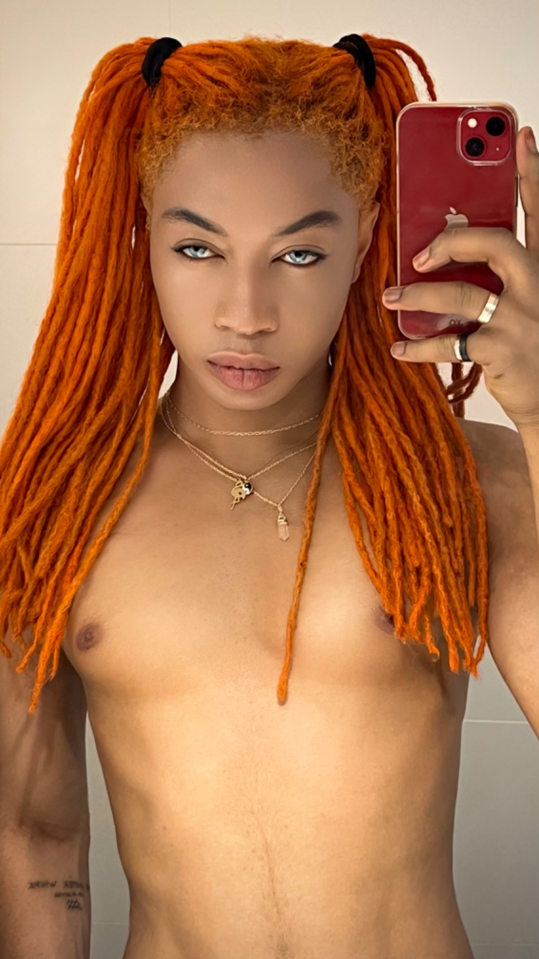 Yann Kevens Shelton — Model & Host in Choisy-le-roi photo 11