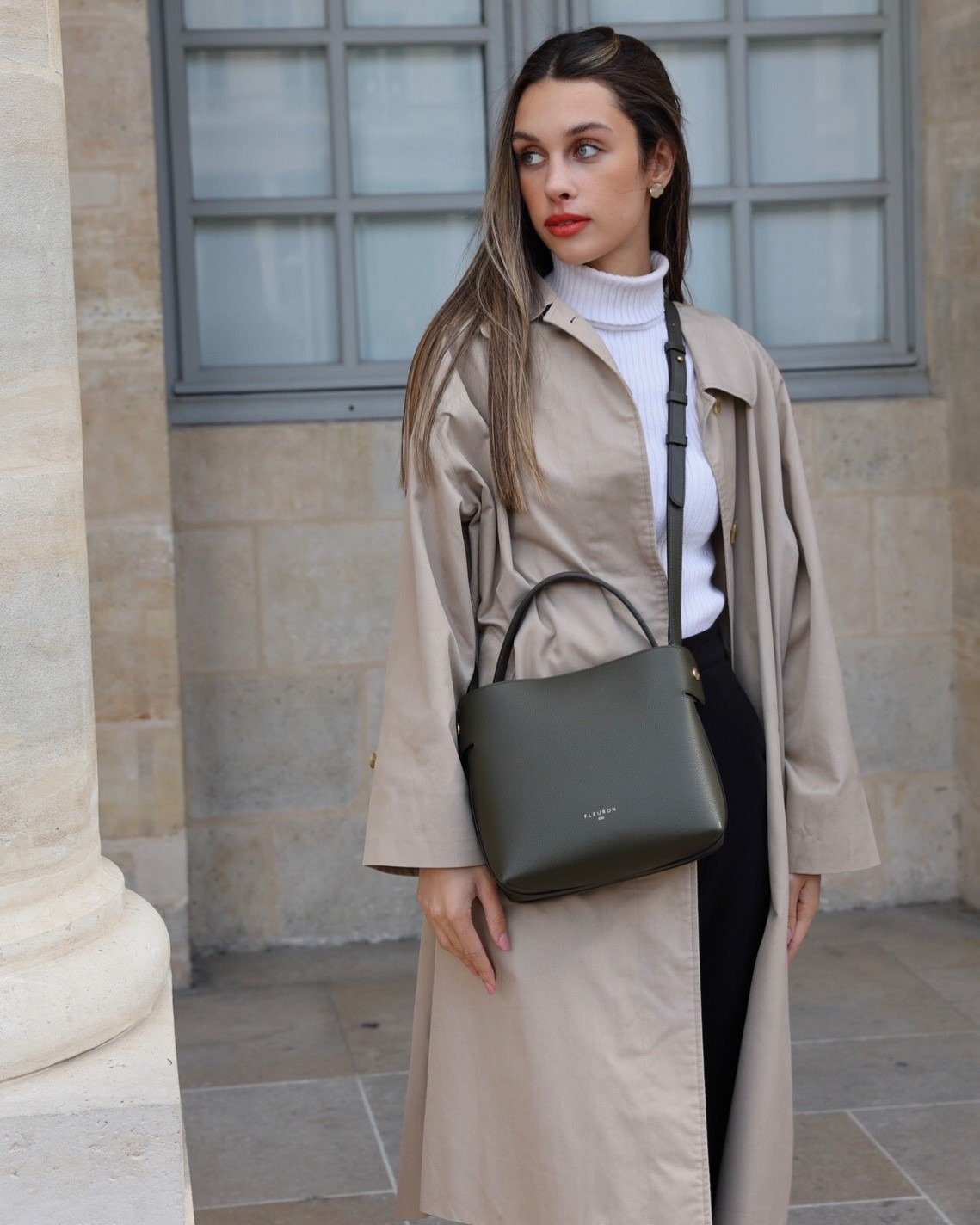 Aurelie — Model & Hostess in Paris photo 2