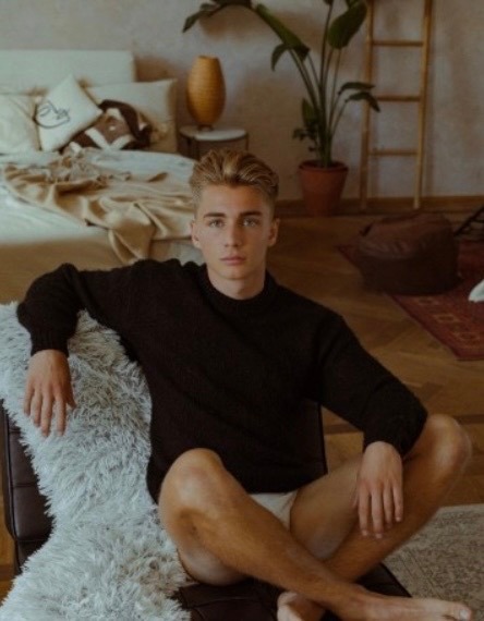 Adam — Model & Host in Gdańsk photo 2