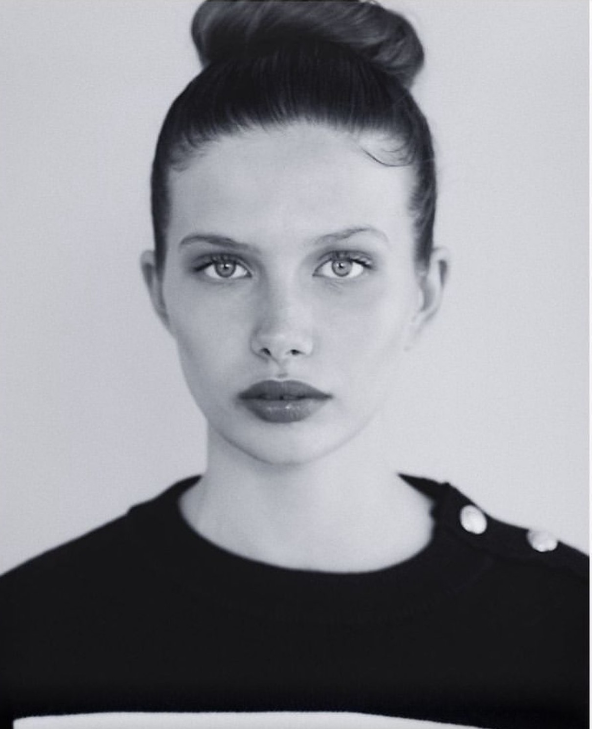 Elena — Model & Hostess in Paris photo 15