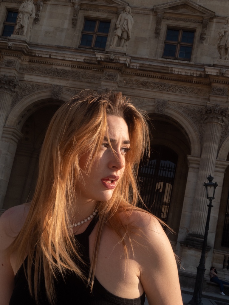 Sofia Nicole — Model & Hostess in Paris photo 4