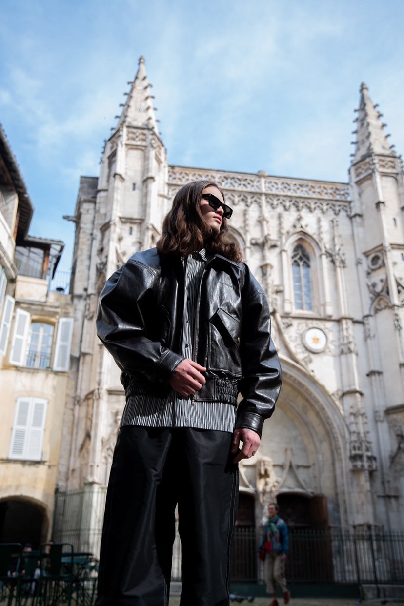 Myl&agrave;n — Model & Host in Saint-paul-en-jarez photo 14