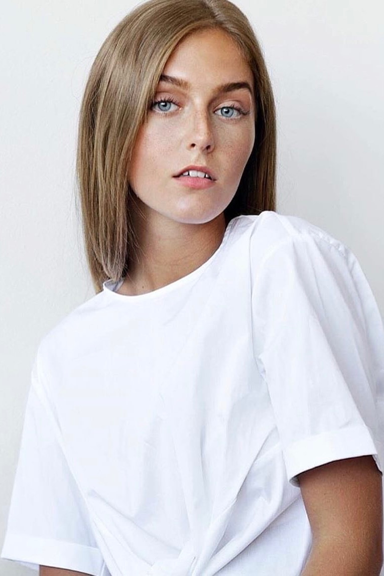 Barbora — Model & Hostess in Hlavn&iacute; Město Praha photo 23