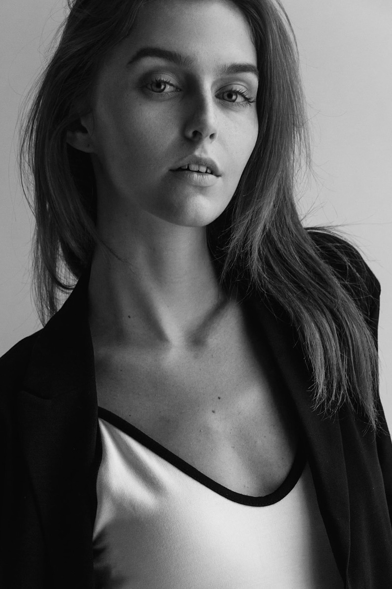 Barbora — Model & Hostess in Hlavn&iacute; Město Praha photo 32