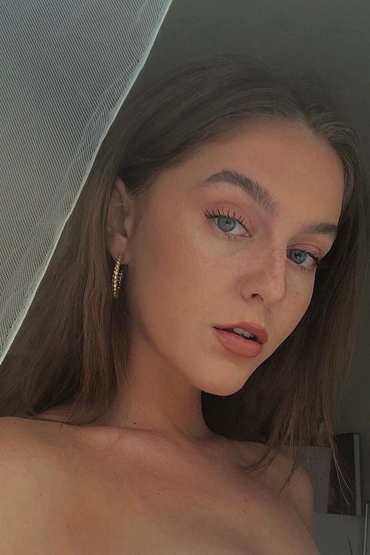 Barbora — Model & Hostess in Hlavn&iacute; Město Praha photo 38