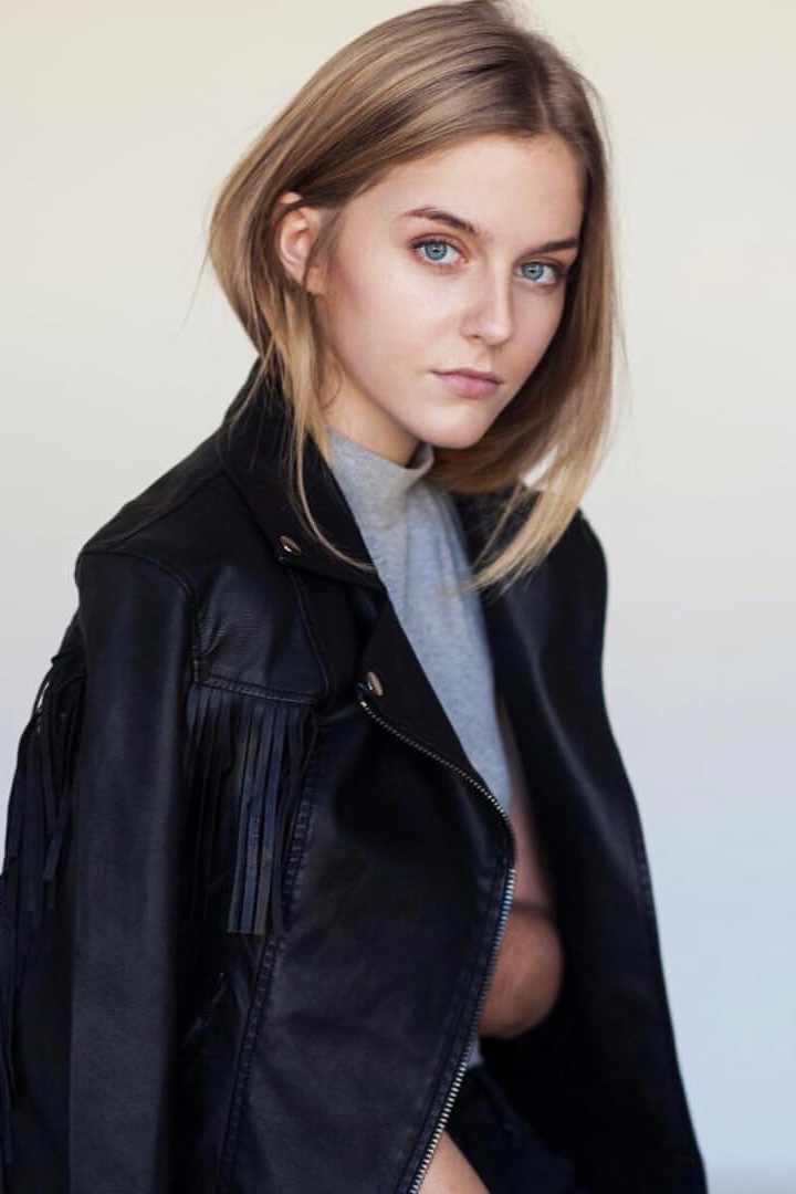 Barbora — Model & Hostess in Hlavn&iacute; Město Praha photo 7